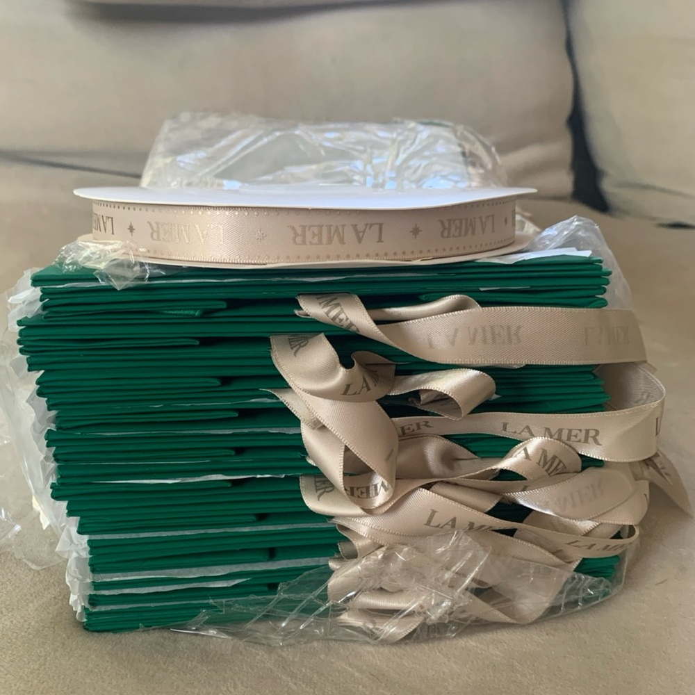 La Mer Paper Shopping Gift Bags 11.5x7x4.5 Satin Ribbons LOT of 22 w/roll NEW